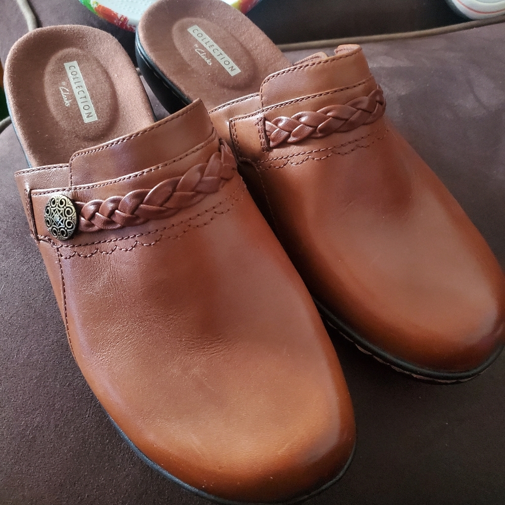 Brown Leather Clogs with Braided Detail